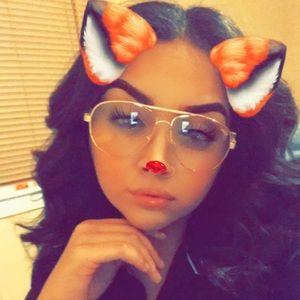 Meet your Posher, Cristina